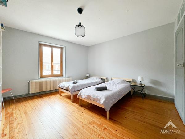 Péron (01630) Maison 7 Pièces 173 m2 + Appartement T3