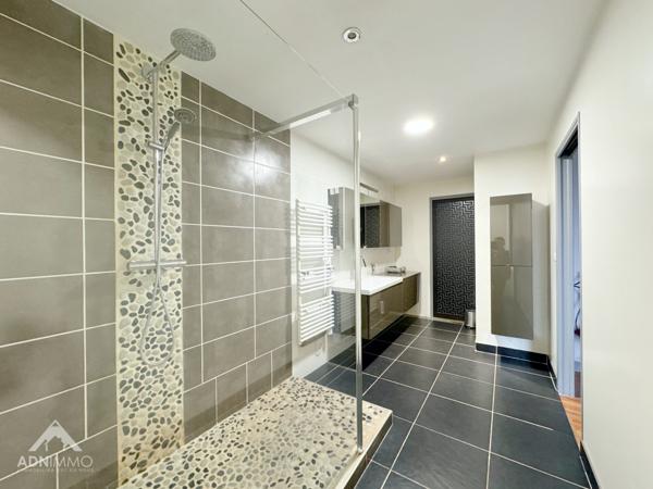 Péron (01630) Maison 7 Pièces 173 m2 + Appartement T3