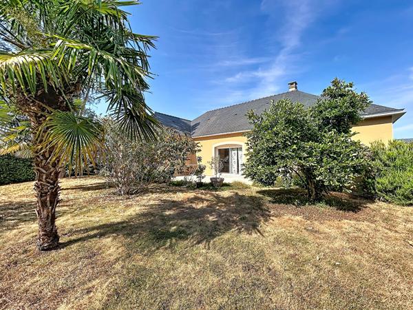 Maison Chateau Gontier Sur Mayenne 6 pièce(s) 136m²