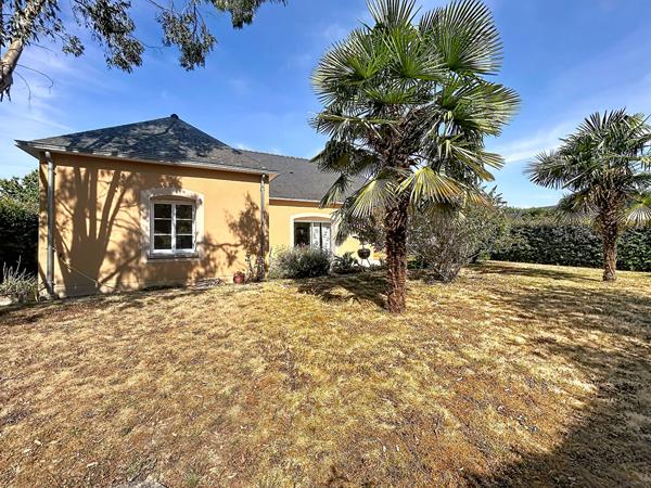Maison Chateau Gontier Sur Mayenne 6 pièce(s) 136m²
