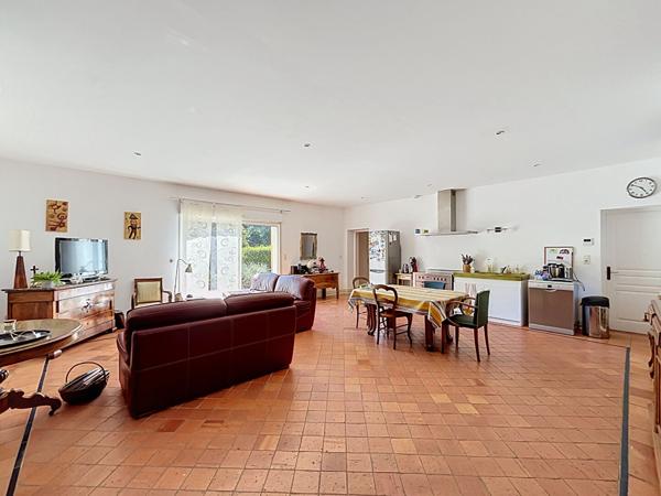 Maison Chateau Gontier Sur Mayenne 6 pièce(s) 136m²