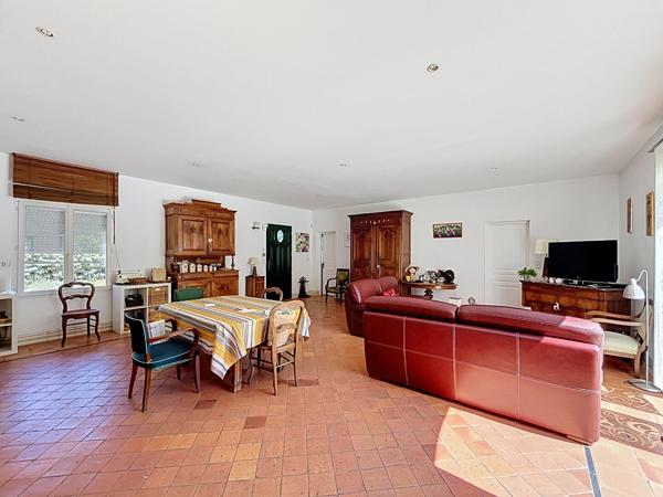 Maison Chateau Gontier Sur Mayenne 6 pièce(s) 136m²