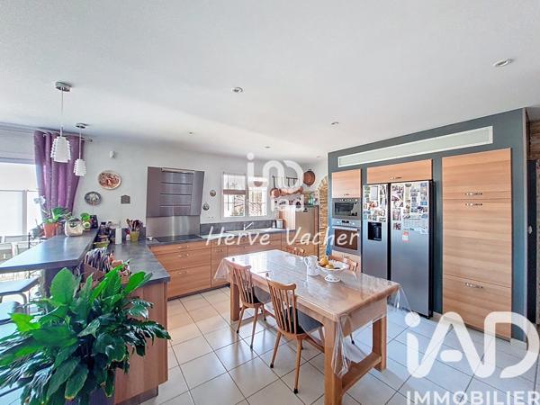 Maison à vendre 5 pièces 153 m² Villieu-Loyes-Mollon