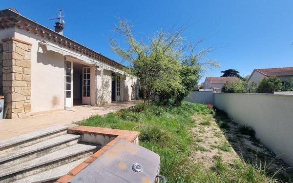 Maison à vendre    6 pièces •  Montélimar