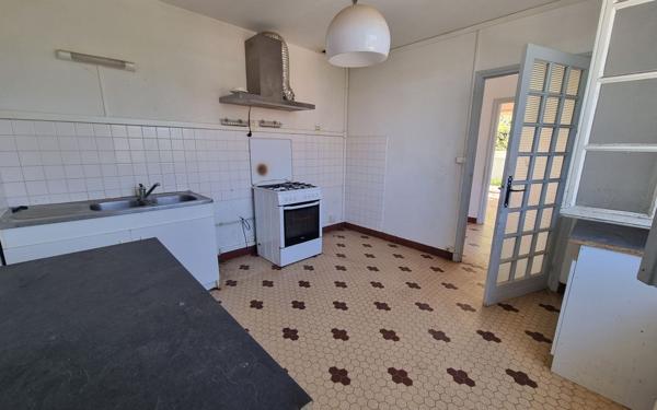 Maison à vendre    6 pièces •  Montélimar