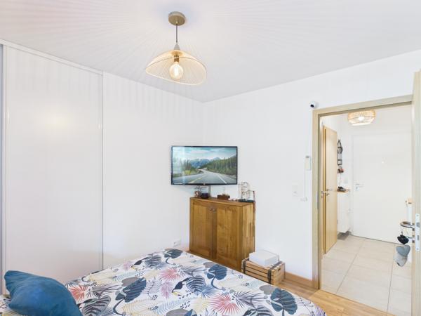 Appartement
         3 pièces
        - 64 m² Exclusivité 320 000 €*