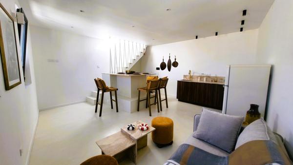 Bompard, magnifique villa rénovée T3 avec terrasse panoramique vue mer et Notre Dame