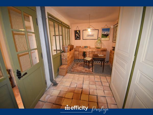 Maison
         11 pièces
        - 530 m² Bien prestige 1 950 000 € *