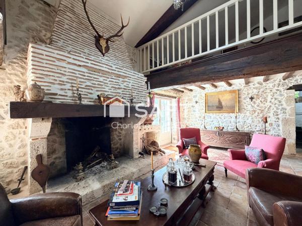 Propriété avec piscine et tennis