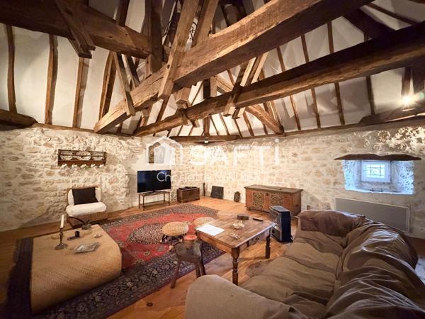 Propriété avec piscine et tennis