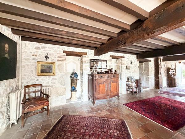 Propriété avec piscine et tennis