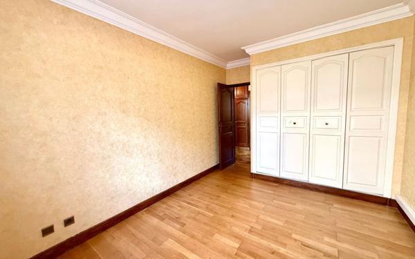 Maison à vendre    8 pièces •  Sète