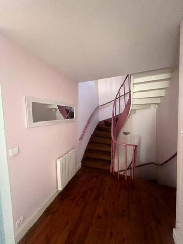 Maison 6 pièces                                        - 43260 Saint-Julien-Chapteuil Réf : 13467