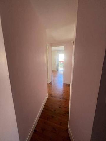 Maison 6 pièces                                        - 43260 Saint-Julien-Chapteuil Réf : 13467