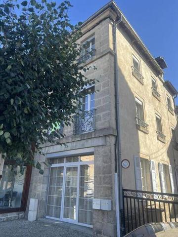 Maison 6 pièces                                        - 43260 Saint-Julien-Chapteuil Réf : 13467