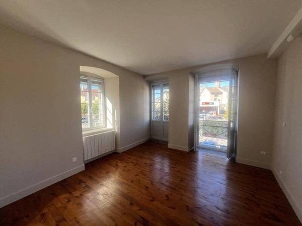 Maison 6 pièces                                        - 43260 Saint-Julien-Chapteuil Réf : 13467