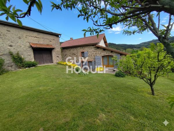 Maison en pierre avec dépendances
