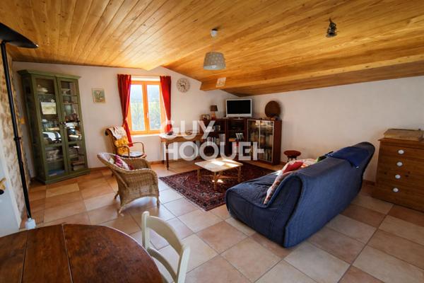 Maison en pierre avec dépendances