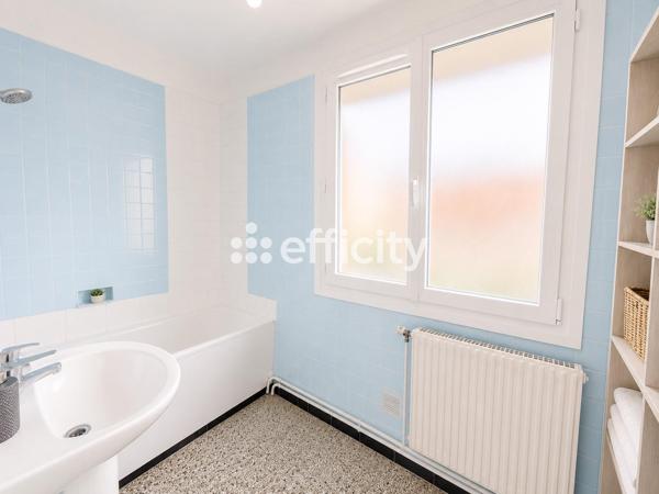 Maison
         4 pièces
        - 73 m² 189 990 € *