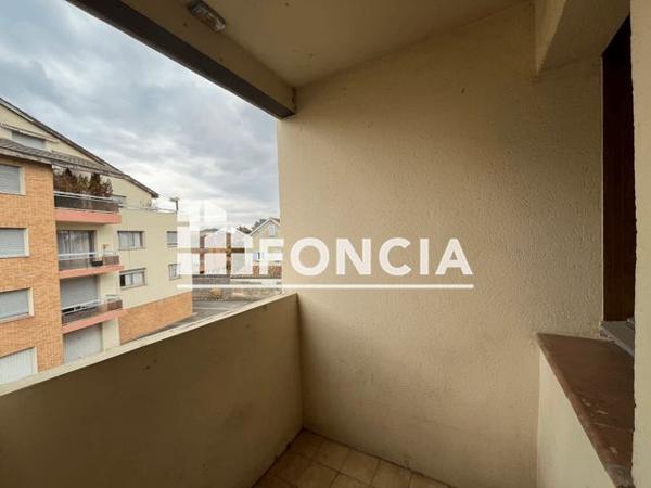 Location Appartement 2 pièces 39.3 m² - 84 RUE ROBESPIERRE Agen 47000