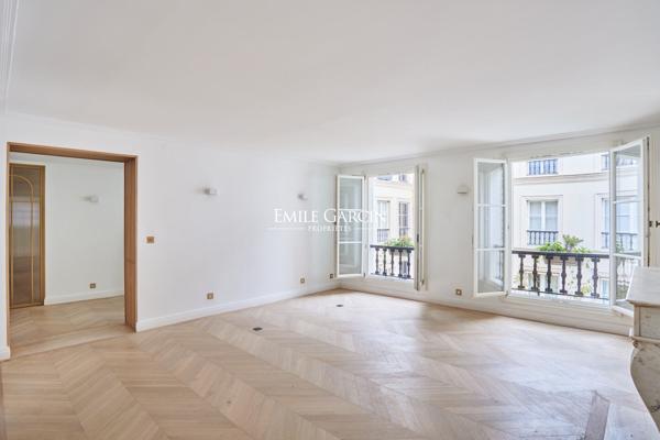 A vendre - Appartement - 135 m² -  Paris  - 75007 - Carré des Antiquaires