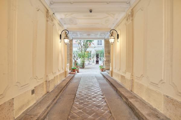 A vendre - Appartement - 135 m² -  Paris  - 75007 - Carré des Antiquaires