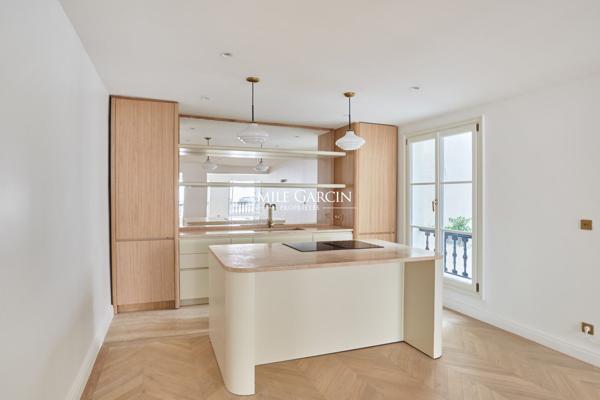 A vendre - Appartement - 135 m² -  Paris  - 75007 - Carré des Antiquaires