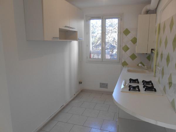 MARSEILLE 12ème. Beaumont Plateau. Appartement T3 dans résidence fermée.