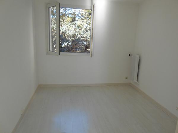 MARSEILLE 12ème. Beaumont Plateau. Appartement T3 dans résidence fermée.