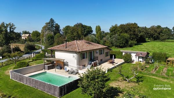 Séjour lumineux, 4 chambres, piscine et jardin arboré : une maison prête à accueillir votre famille