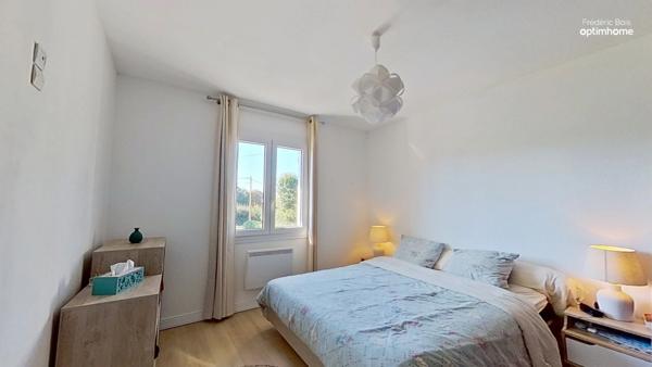 Séjour lumineux, 4 chambres, piscine et jardin arboré : une maison prête à accueillir votre famille