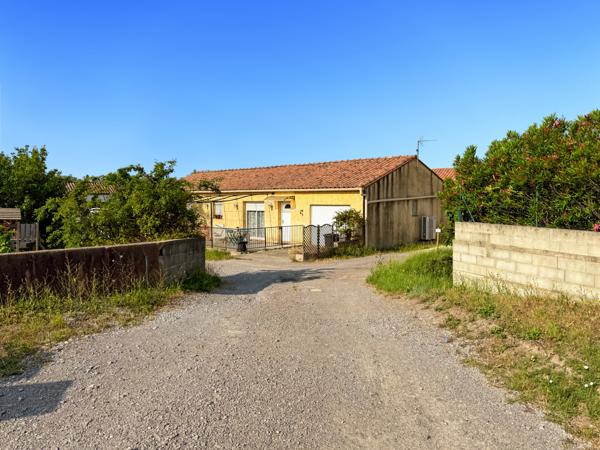 Saint-Privat (07200) Grande Maison Plain-pied avec petit Jardin Arboré…