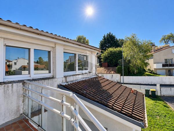 Appartement 2 pièces avec box à Royan, secteur Pontaillac, proche plage