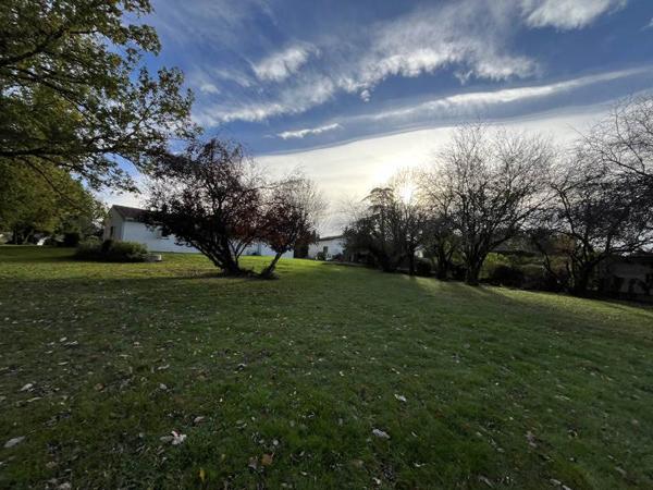 Terrain à vendre 141 700 € La Salvetat-Saint-Gilles 900 m² DPE