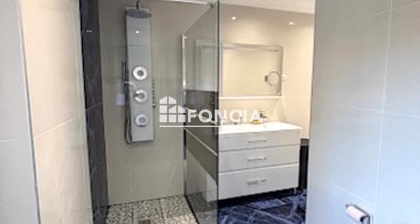 À vendre Maison 8 pièces 198 m² - Sciez 74140
