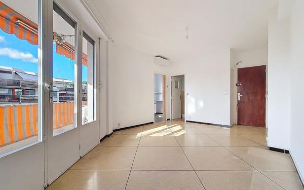 Appartement à vendre    1 pièce • 30,50 m2 Le Cannet