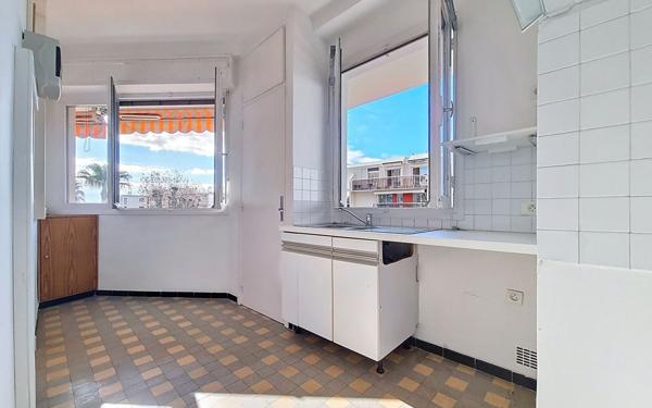 Appartement à vendre    1 pièce • 30,50 m2 Le Cannet