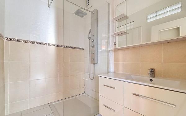 Appartement à vendre    1 pièce • 30,50 m2 Le Cannet