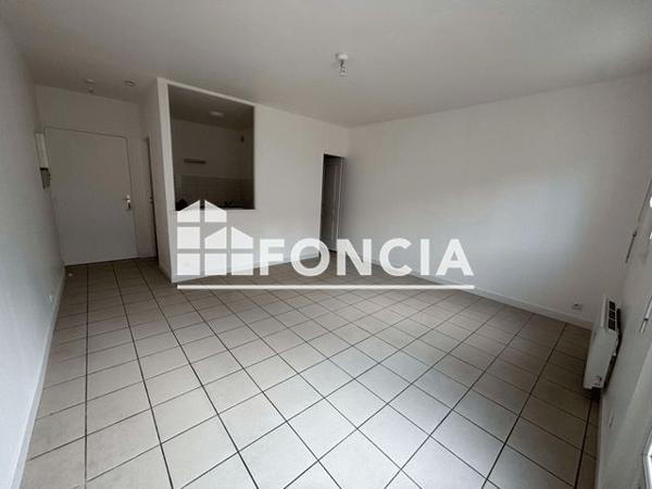 Location Studio 30.11 m² - 13 RUE DU CLOS SCELLIER Mantes La Jolie 78200