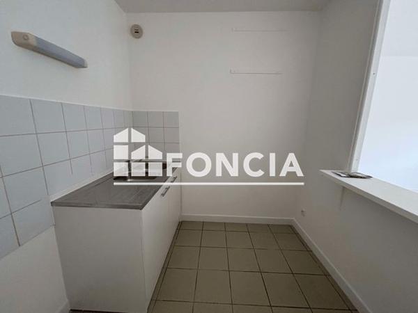 Location Studio 30.11 m² - 13 RUE DU CLOS SCELLIER Mantes La Jolie 78200