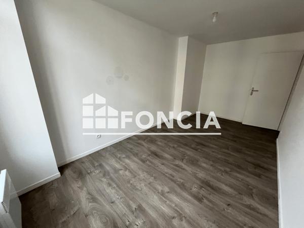 Location Appartement 4 pièces 109.2 m² - 62 RUE DE L'ALOUETTE Roubaix 59100