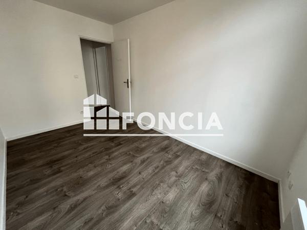 Location Appartement 4 pièces 109.2 m² - 62 RUE DE L'ALOUETTE Roubaix 59100
