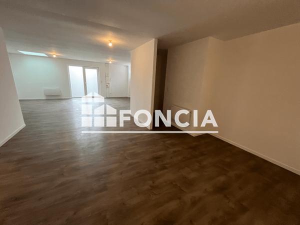 Location Appartement 4 pièces 109.2 m² - 62 RUE DE L'ALOUETTE Roubaix 59100