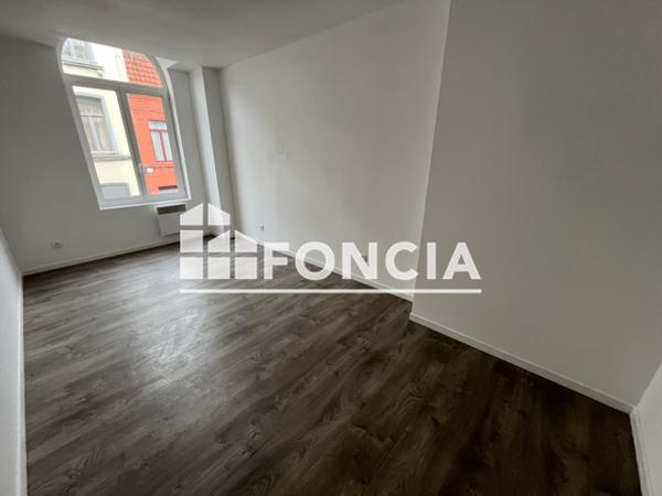Location Appartement 4 pièces 109.2 m² - 62 RUE DE L'ALOUETTE Roubaix 59100
