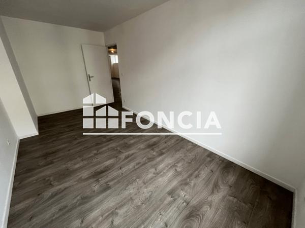 Location Appartement 4 pièces 109.2 m² - 62 RUE DE L'ALOUETTE Roubaix 59100