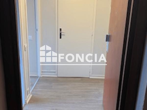 Location Appartement 2 pièces 38.73 m² - 151 RUE COSTA DE BEAUREGARD Chambery 73000