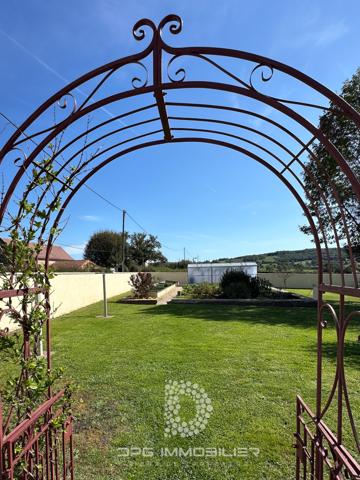 Saint-Marcelin-de-Cray (71460) Maison familiale rénovée avec dépendances et terrain de plus d’1 ha