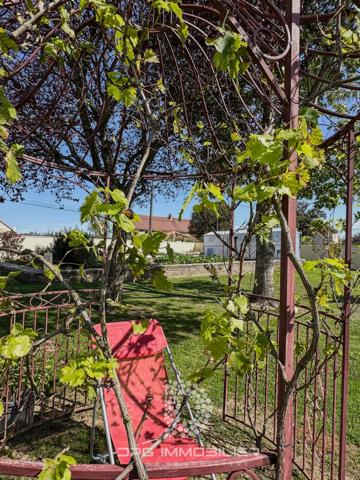 Saint-Marcelin-de-Cray (71460) Maison familiale rénovée avec dépendances et terrain de plus d’1 ha