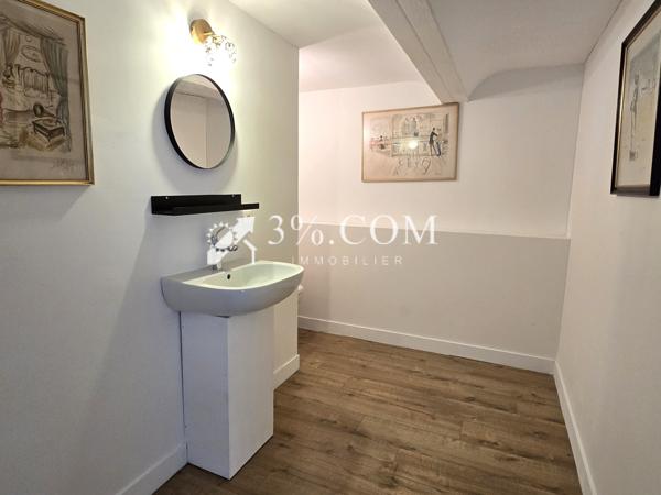 Loft
                                                                                                                                                                                                                                                                                                                        5 pièce(s)                                                                                                                                                                                                          3 chambre(s)                                                                                                                                                                                                          145  m²