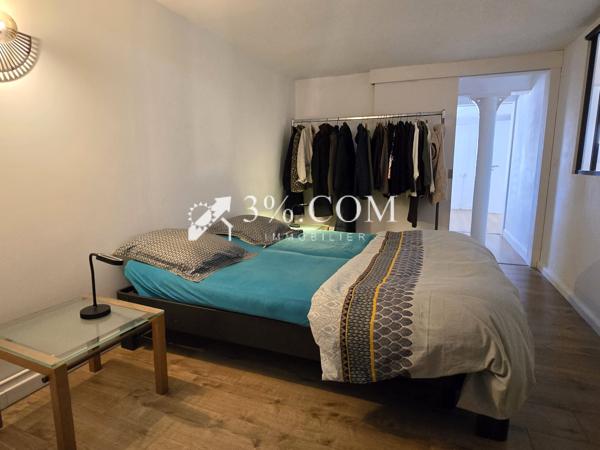 Loft
                                                                                                                                                                                                                                                                                                                        5 pièce(s)                                                                                                                                                                                                          3 chambre(s)                                                                                                                                                                                                          145  m²